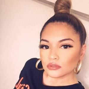 Meet your Posher, Mitzuku